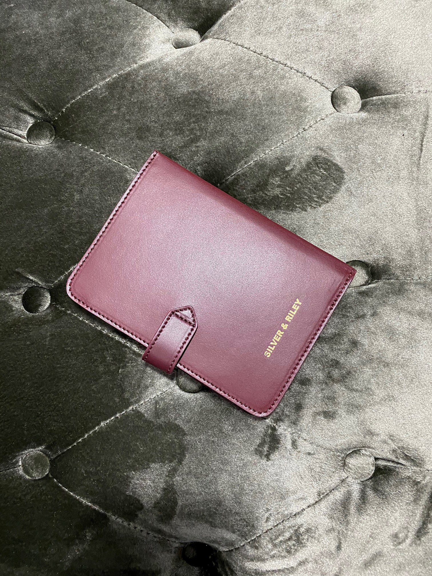 Sydney Passport Holder in Bordeaux - Silver & Riley