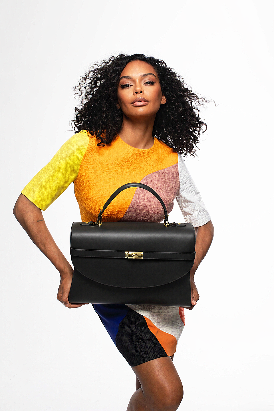 Grande XL New Yorker Bag in Astoria Noir - Gold Hardware