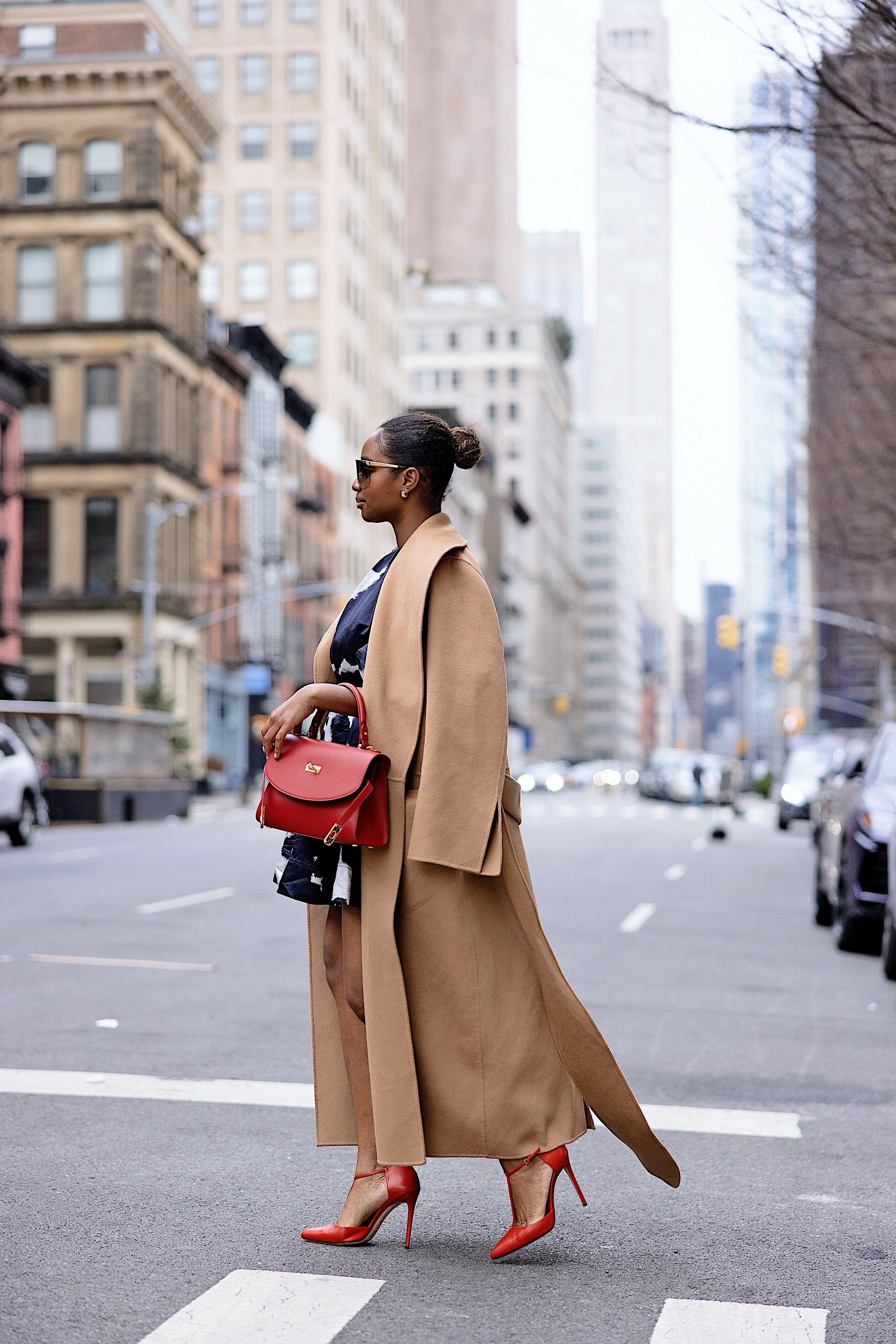 Classic New Yorker Bag in SoHo Red - Gold Hardware