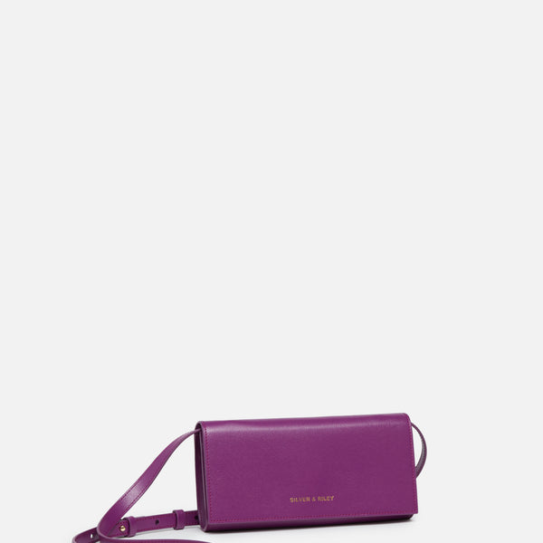 Asymmetric front flap clearance bag